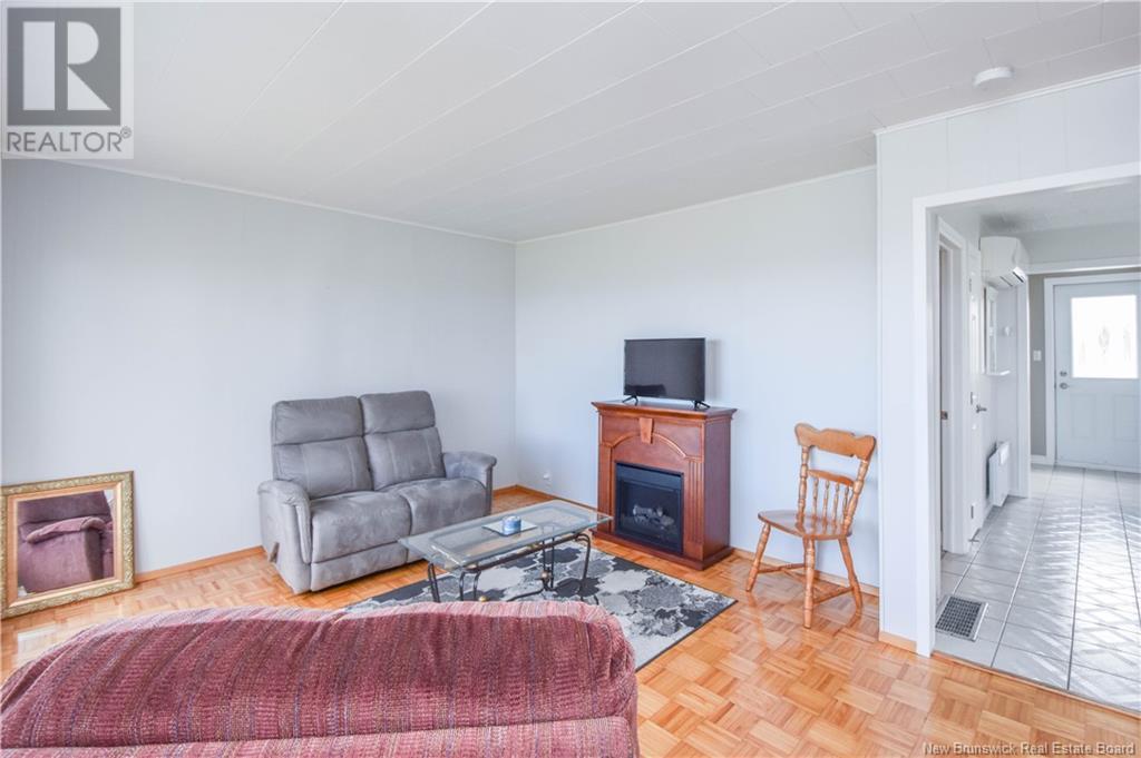 336 Saint-Pierre E. Boulevard, Caraquet, New Brunswick  E1W 1B4 - Photo 20 - NB117790