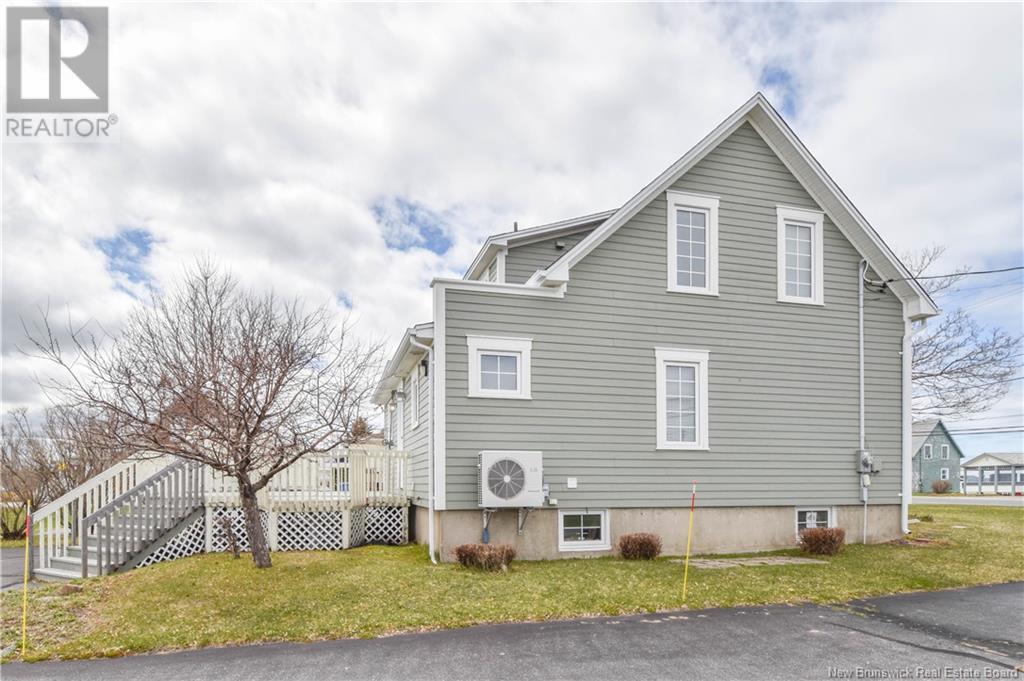 336 Saint-Pierre E. Boulevard, Caraquet, New Brunswick  E1W 1B4 - Photo 6 - NB117790