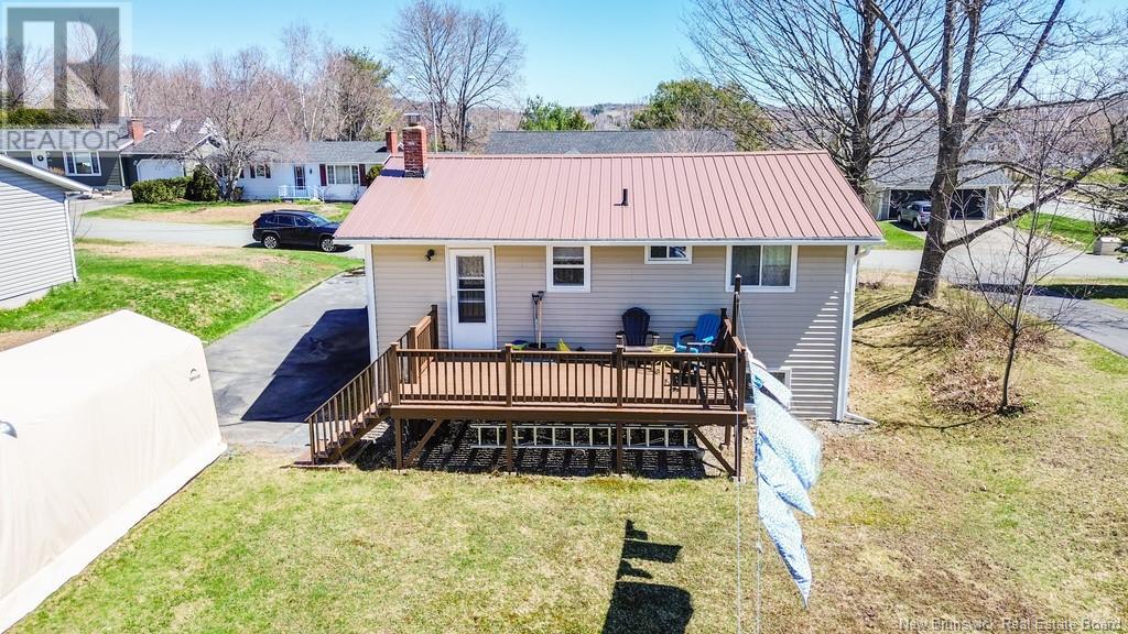 147 Elizabeth Street, Woodstock, New Brunswick  E7M 1P9 - Photo 2 - NB117827