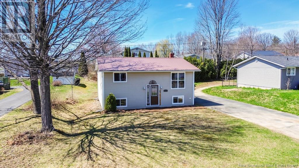 147 Elizabeth Street, Woodstock, New Brunswick  E7M 1P9 - Photo 36 - NB117827