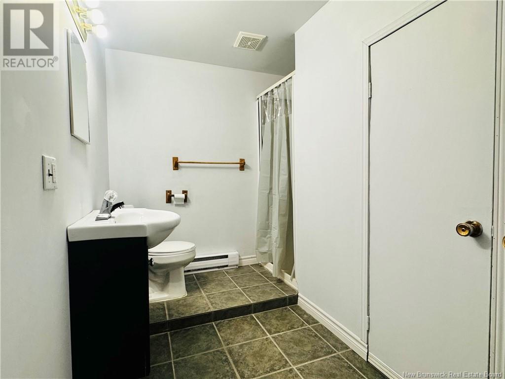 565 Archibald Drive, Bathurst, New Brunswick  E2A 4E1 - Photo 29 - NB117853