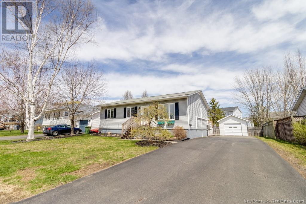 81 Finnamore Street, Oromocto, New Brunswick  E2V 2K3 - Photo 1 - NB117820