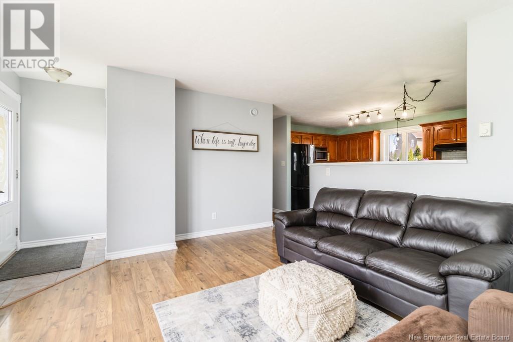 81 Finnamore Street, Oromocto, New Brunswick  E2V 2K3 - Photo 5 - NB117820