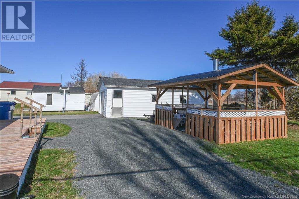 1712 Rue Chatillon Street, Maisonnette, New Brunswick  E8N 1W8 - Photo 6 - NB117871