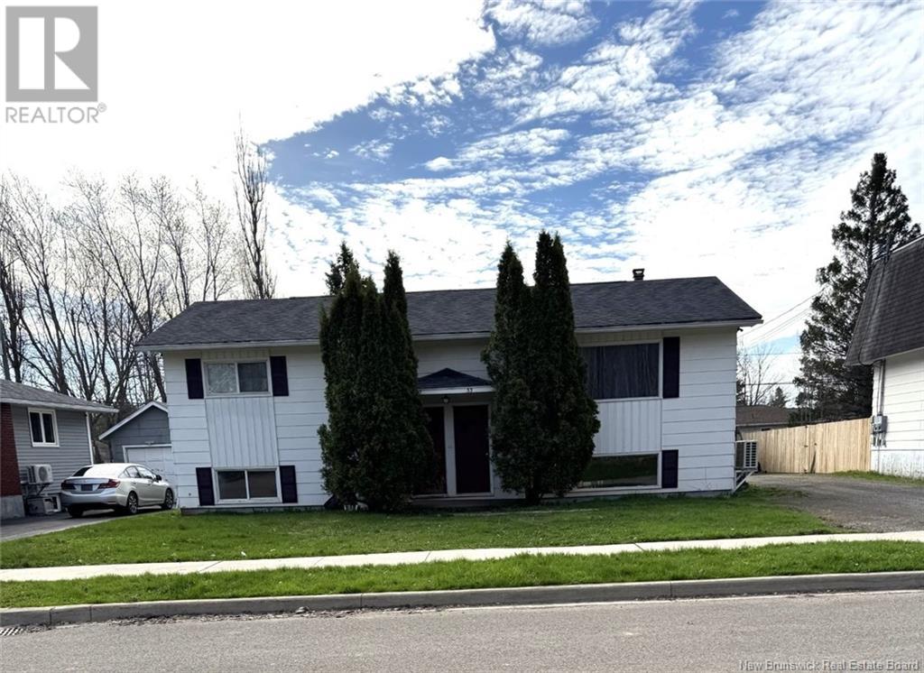 33-35 Coventry Crescent, Moncton, New Brunswick  E1C 8G5 - Photo 2 - NB117721