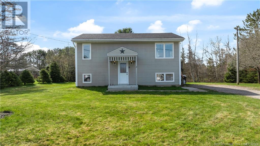2 Robert Street, Sussex Corner, New Brunswick  E4E 2T2 - Photo 2 - NB117898