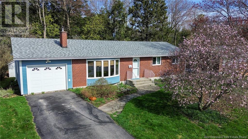 107 Beechwood Crescent, Fredericton, New Brunswick  E3B 2S9 - Photo 2 - NB117896