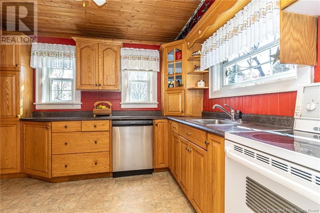 31 Veterans Court, Fredericton, New Brunswick  E3A 1E5 - Photo 6 - NB117892