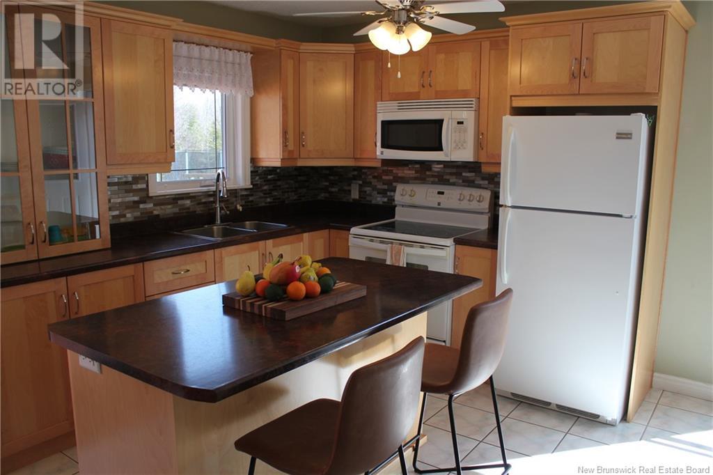 234 Landry Street, Beresford, New Brunswick  E8K 1H1 - Photo 5 - NB117926