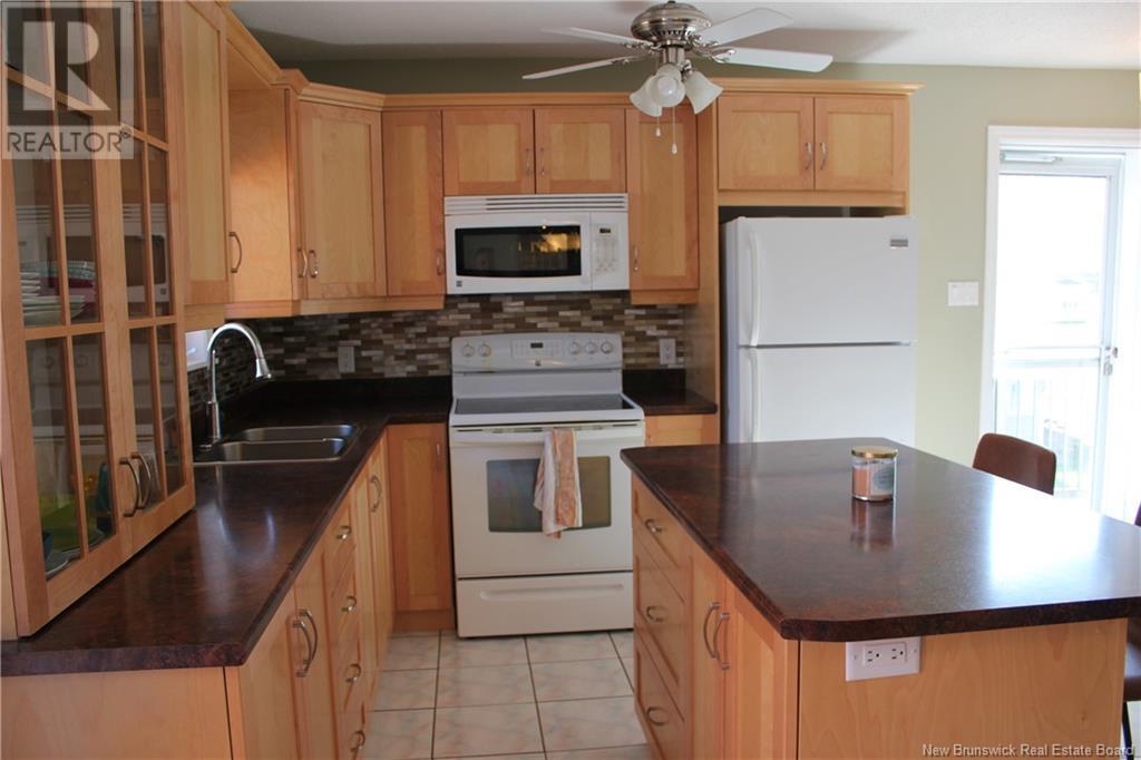 234 Landry Street, Beresford, New Brunswick  E8K 1H1 - Photo 6 - NB117926