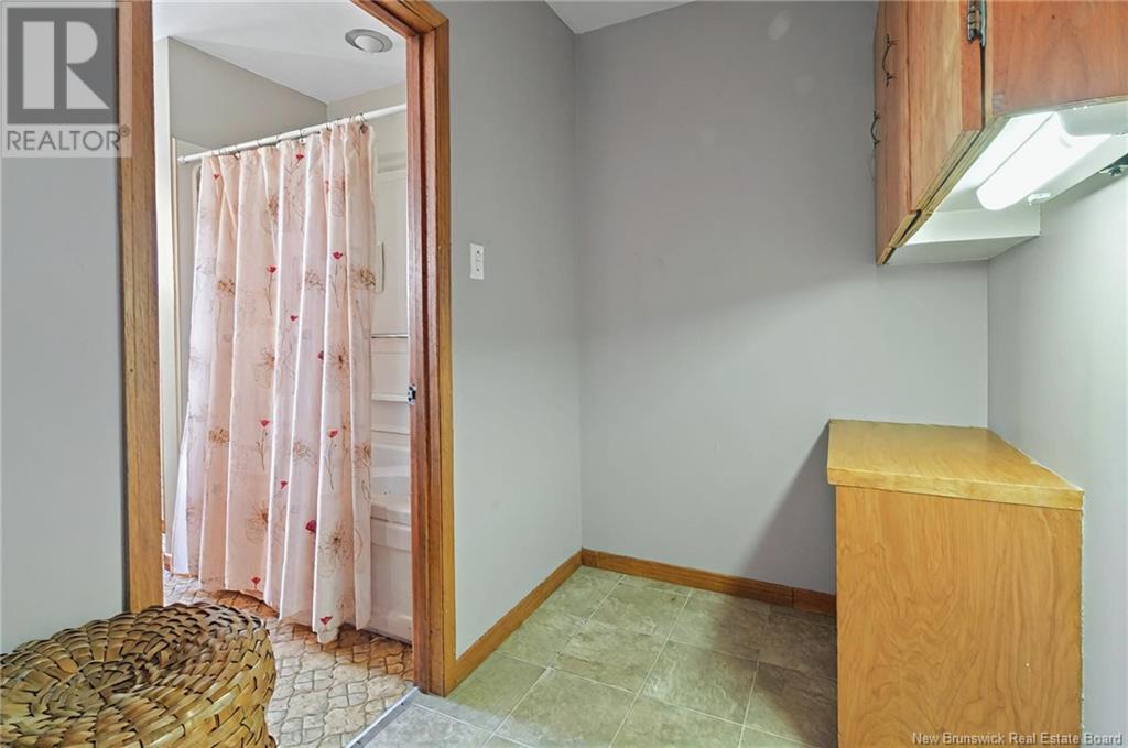 19 A) B) Notre-Dame, Saint-Louis-De-Kent, New Brunswick  E4X 1E3 - Photo 16 - NB117134