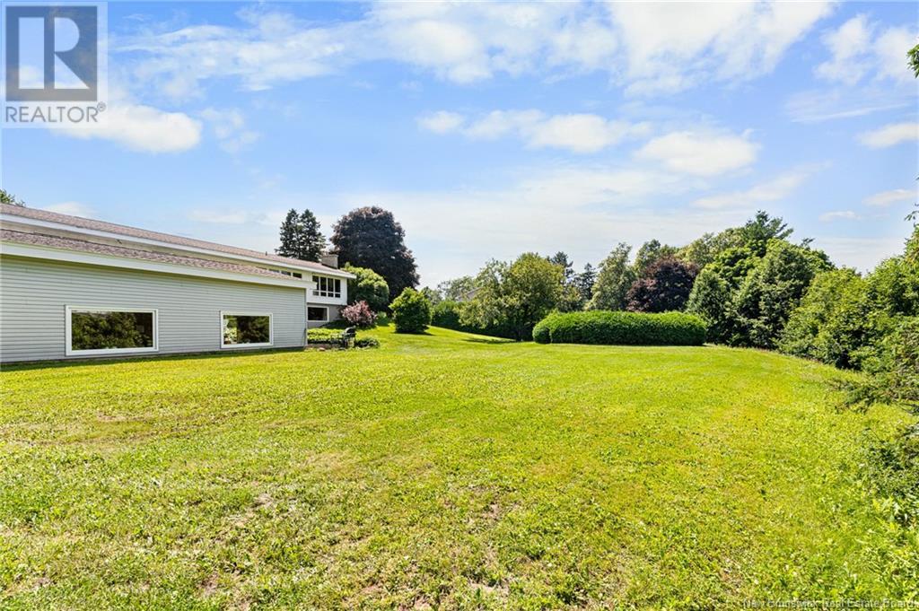 8 Fairway Boulevard, Riverview, New Brunswick  E1B 1S8 - Photo 3 - NB117916
