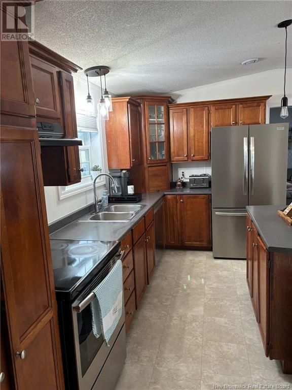 11 Dougnorth Street, Fredericton, New Brunswick  E3G 0H8 - Photo 3 - NB117935
