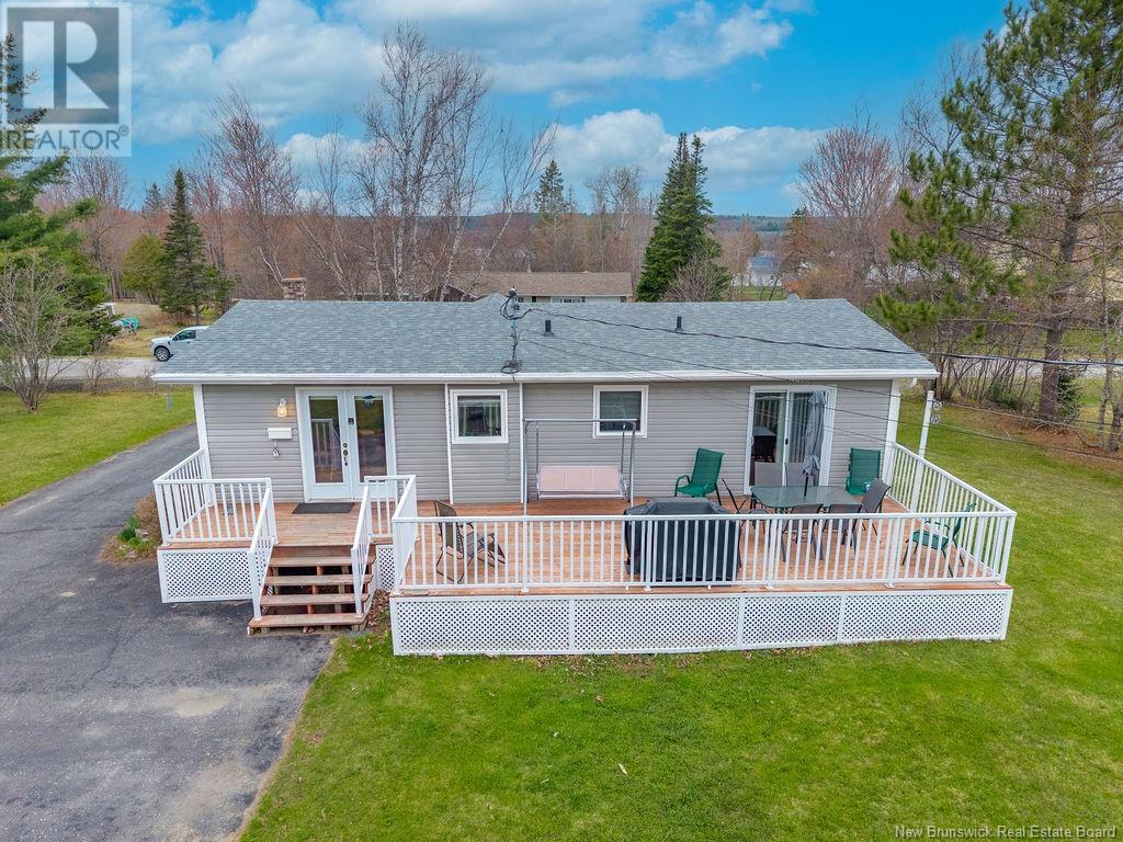 5 Riverview Avenue, Miramichi, New Brunswick  E1N 3K1 - Photo 2 - NB117924