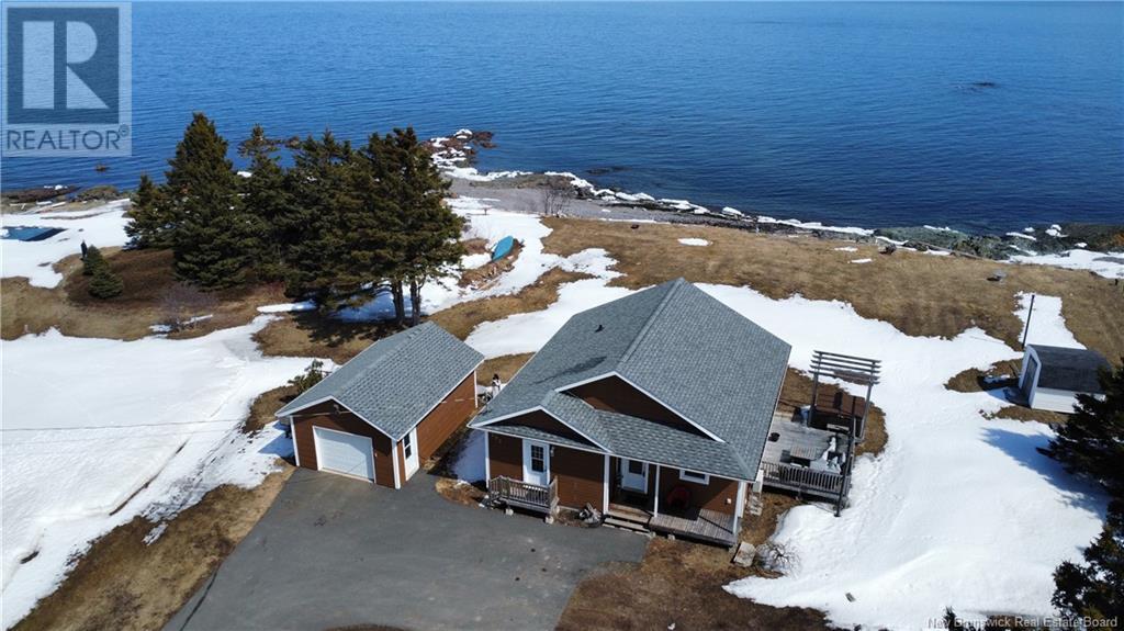597 Principal, Pointe-Verte, New Brunswick  E8J 2P8 - Photo 2 - NB117941