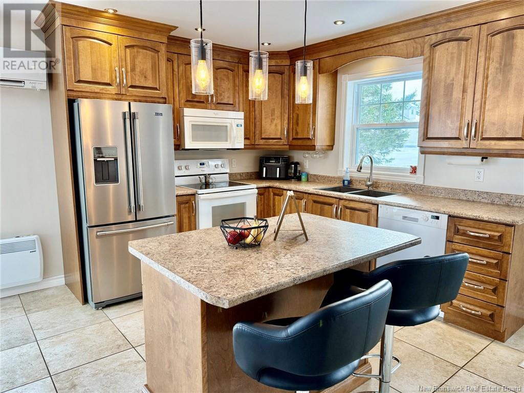 597 Principal, Pointe-Verte, New Brunswick  E8J 2P8 - Photo 4 - NB117941
