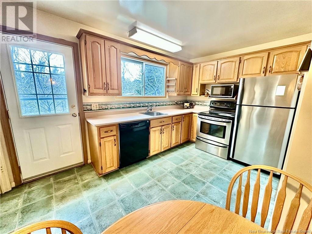 160 Champlain Drive, Saint John, New Brunswick  E2J 3E6 - Photo 11 - NB117447