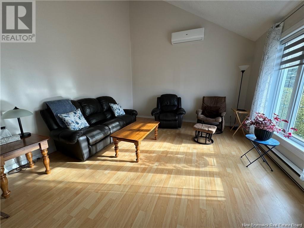24 Rue Deschênes, Saint-Quentin, New Brunswick  E8A 1M1 - Photo 5 - NB117868