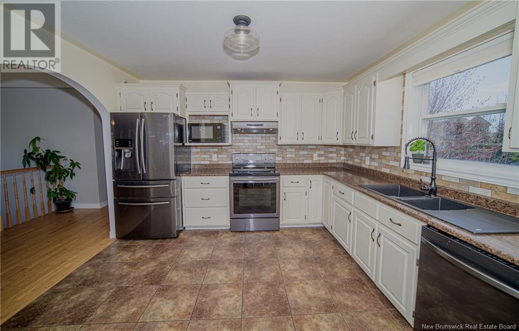 44 Ripley Street, Oromocto, New Brunswick  E2V 4P8 - Photo 2 - NB118020