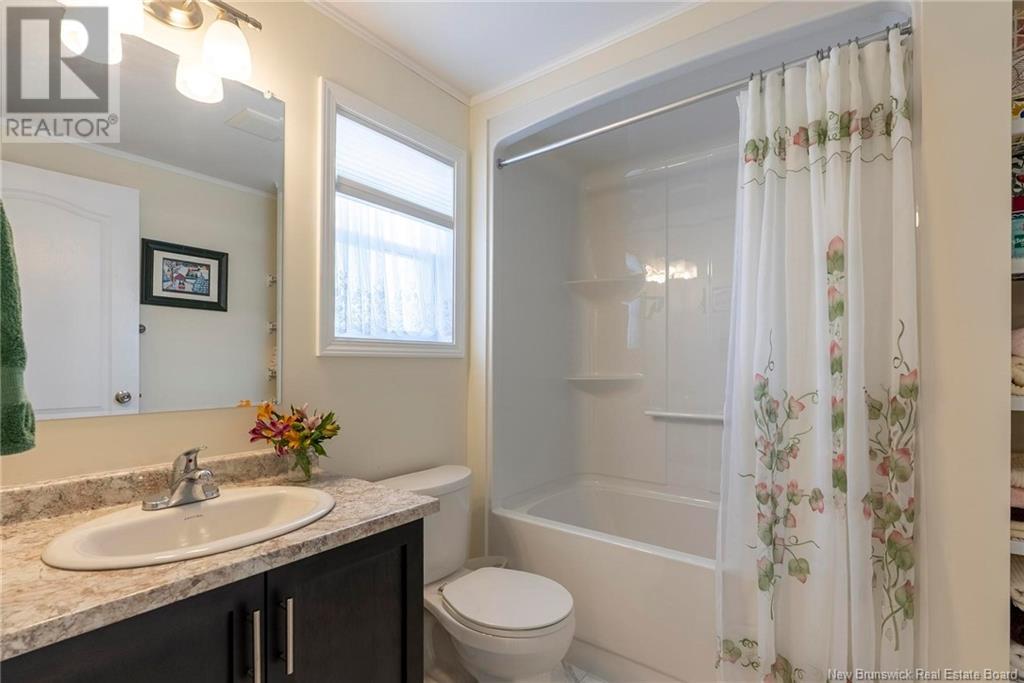 124 Burns Street, Fredericton, New Brunswick  E3G 4C8 - Photo 36 - NB116994