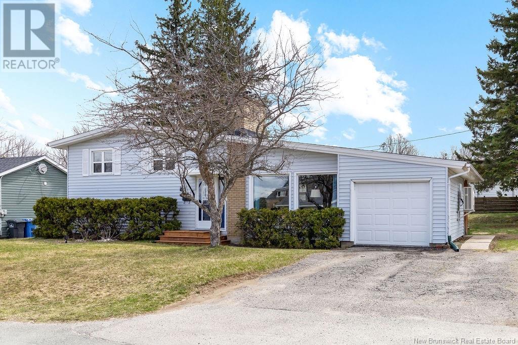 17 Marven Street, Miramichi, New Brunswick  E1N 1X1 - Photo 2 - NB117734
