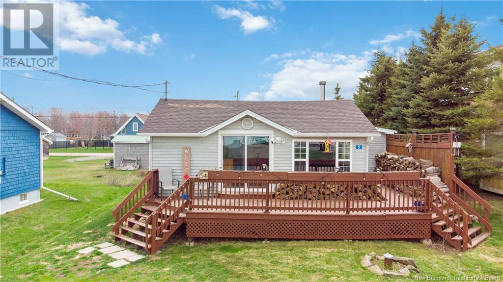 5 Rue Sur L'Ocean, Grand-Barachois, New Brunswick