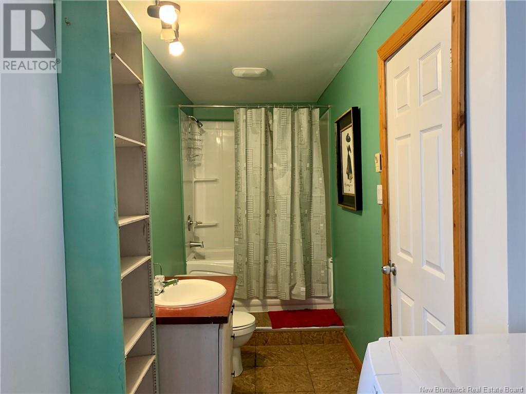 453 Chaleur, Charlo, New Brunswick  E8E 2B9 - Photo 16 - NB117852