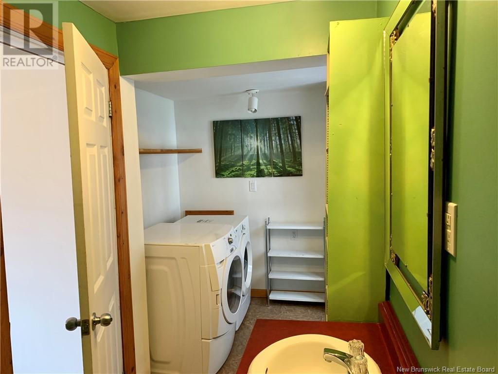 453 Chaleur, Charlo, New Brunswick  E8E 2B9 - Photo 17 - NB117852