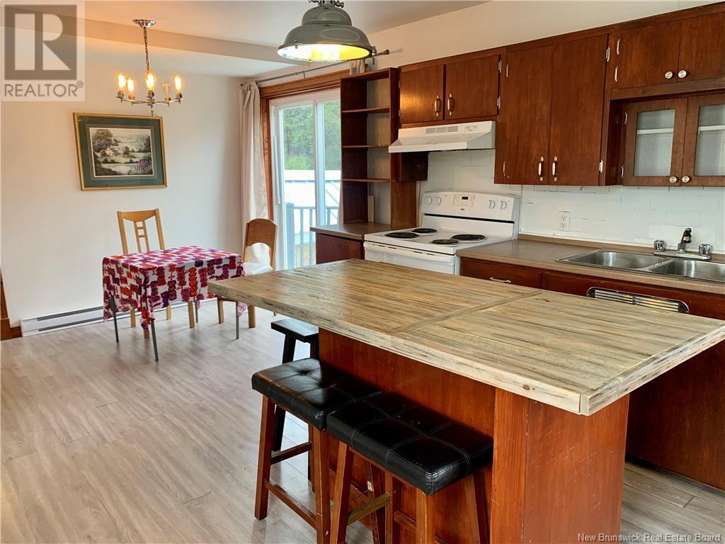 453 Chaleur, Charlo, New Brunswick  E8E 2B9 - Photo 6 - NB117852