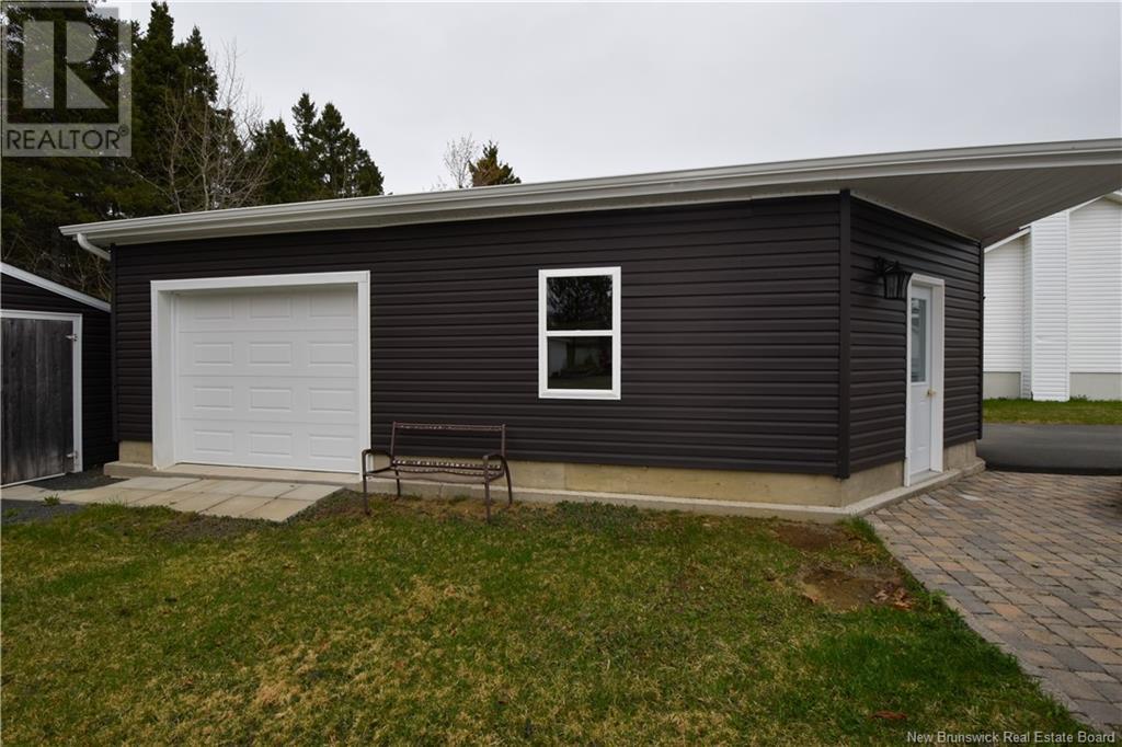 551 Alfreda, Tracadie, New Brunswick  E1X 1B4 - Photo 4 - NB118047
