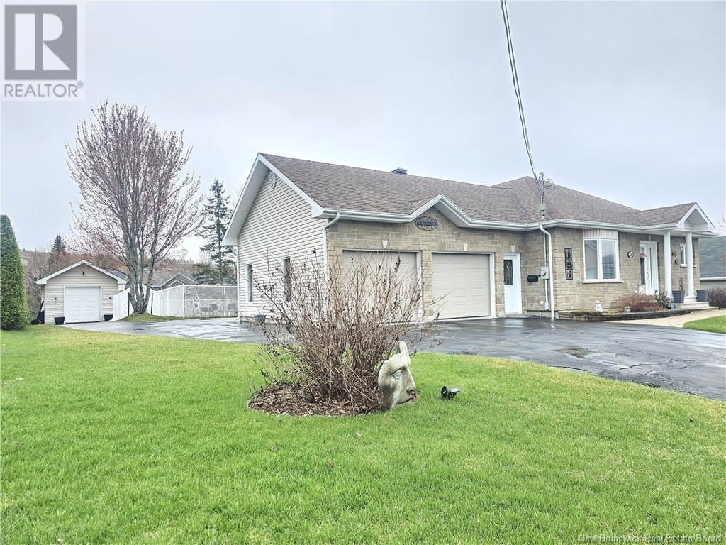 65 Mgr. Dionne Avenue, Edmundston, New Brunswick  E3V 4B2 - Photo 2 - NB117973