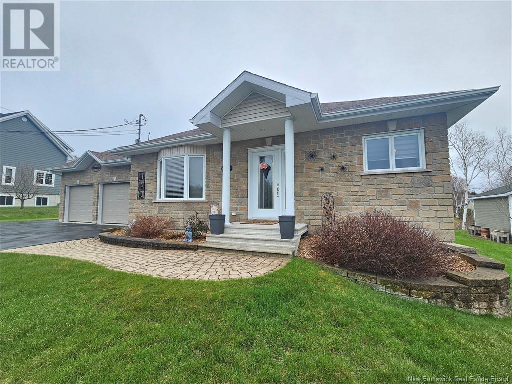 65 Mgr. Dionne Avenue, Edmundston, New Brunswick  E3V 4B2 - Photo 4 - NB117973