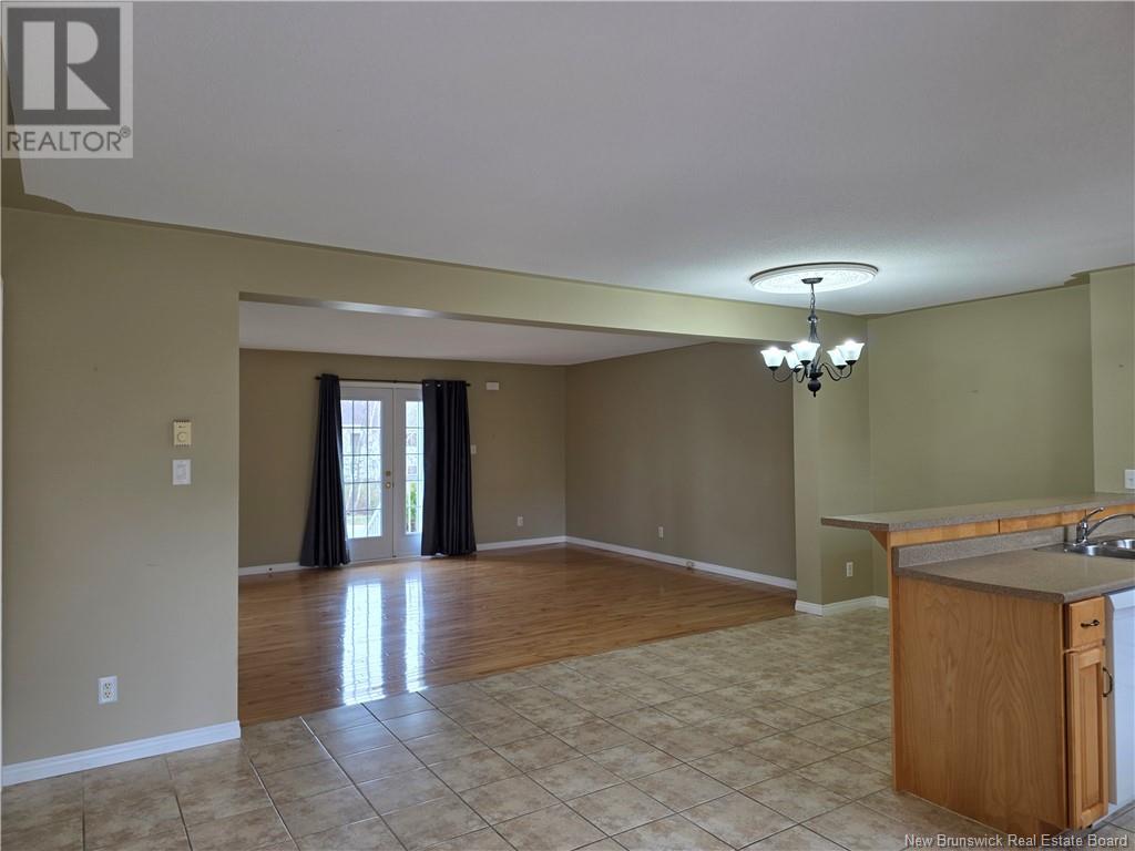 703 Brookside Drive, Fredericton, New Brunswick  E3G 8T9 - Photo 8 - NB118069