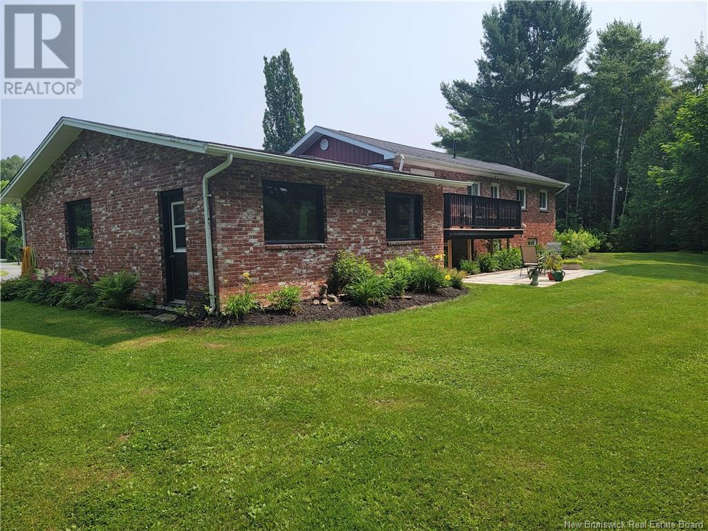 1935 Palmer, Bathurst, New Brunswick  E2A 4X7 - Photo 45 - NB118034