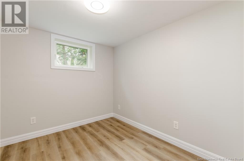 36 Russell Street, Petitcodiac, New Brunswick  E4Z 4V7 - Photo 32 - NB117982