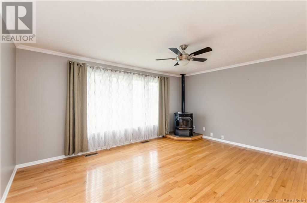 36 Russell Street, Petitcodiac, New Brunswick  E4Z 4V7 - Photo 4 - NB117982
