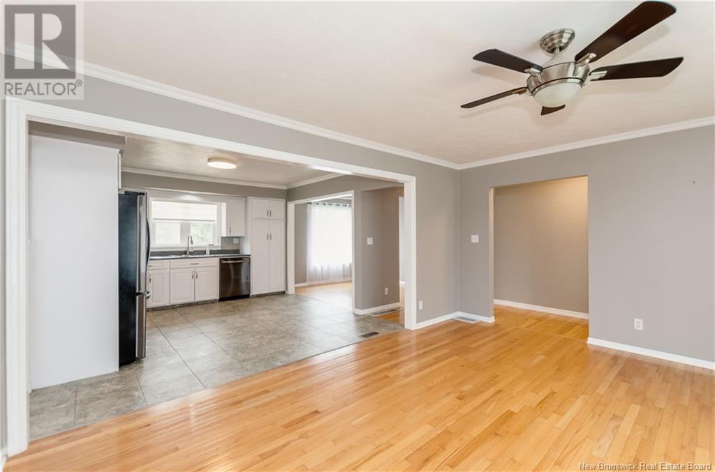 36 Russell Street, Petitcodiac, New Brunswick  E4Z 4V7 - Photo 7 - NB117982