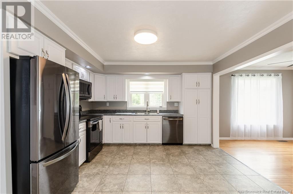 36 Russell Street, Petitcodiac, New Brunswick  E4Z 4V7 - Photo 8 - NB117982