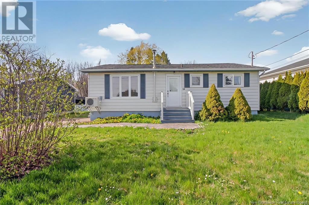 15 Greenhill Drive, Moncton, New Brunswick  E1A 2L6 - Photo 1 - NB118100