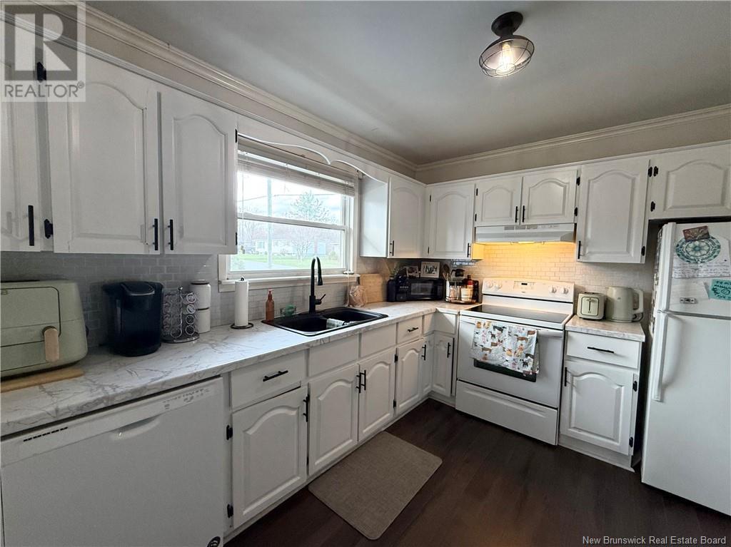 1 Locke Street, Miramichi, New Brunswick  E1V 3W8 - Photo 6 - NB118024