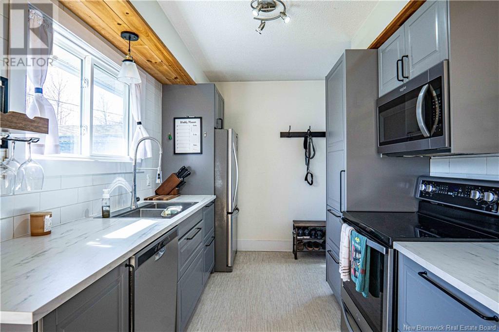 72 Southampton Drive, Fredericton, New Brunswick  E3B 4T3 - Photo 12 - NB118101