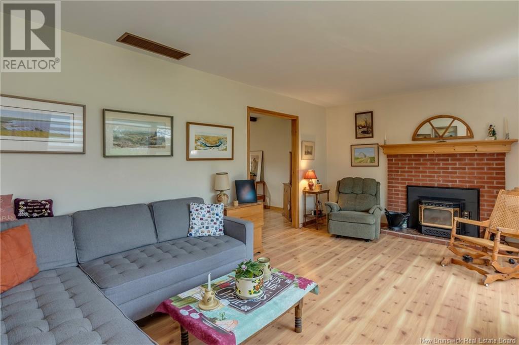 7 Brenmar, Sackville, New Brunswick  E4L 3N3 - Photo 4 - NB118150
