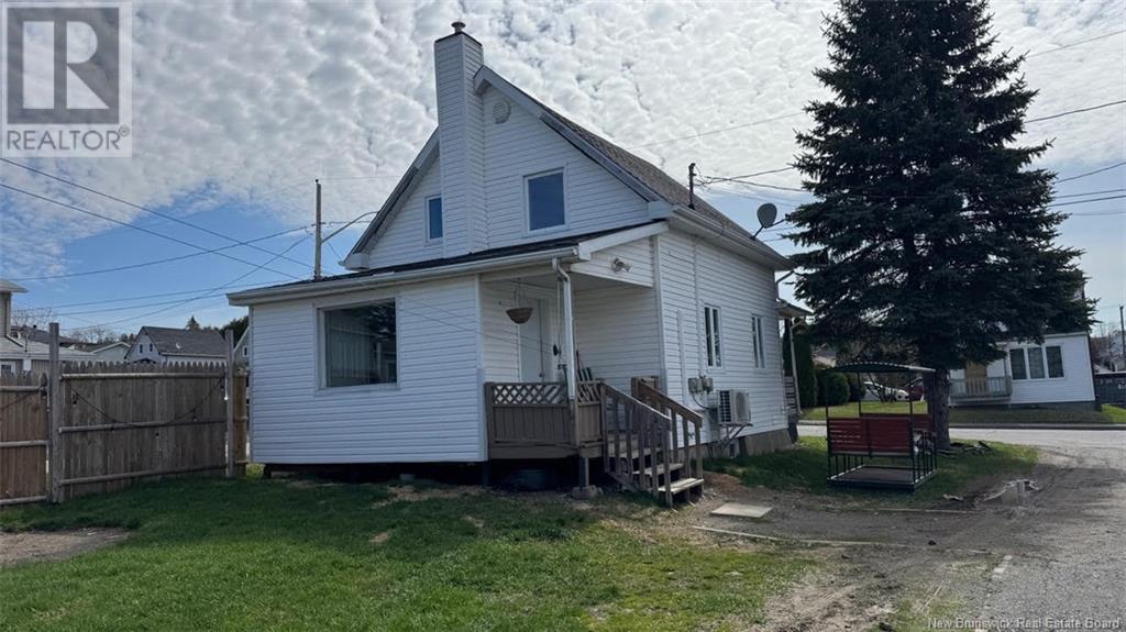 42 45e Avenue, Edmundston, New Brunswick  E3V 3A6 - Photo 2 - NB118279
