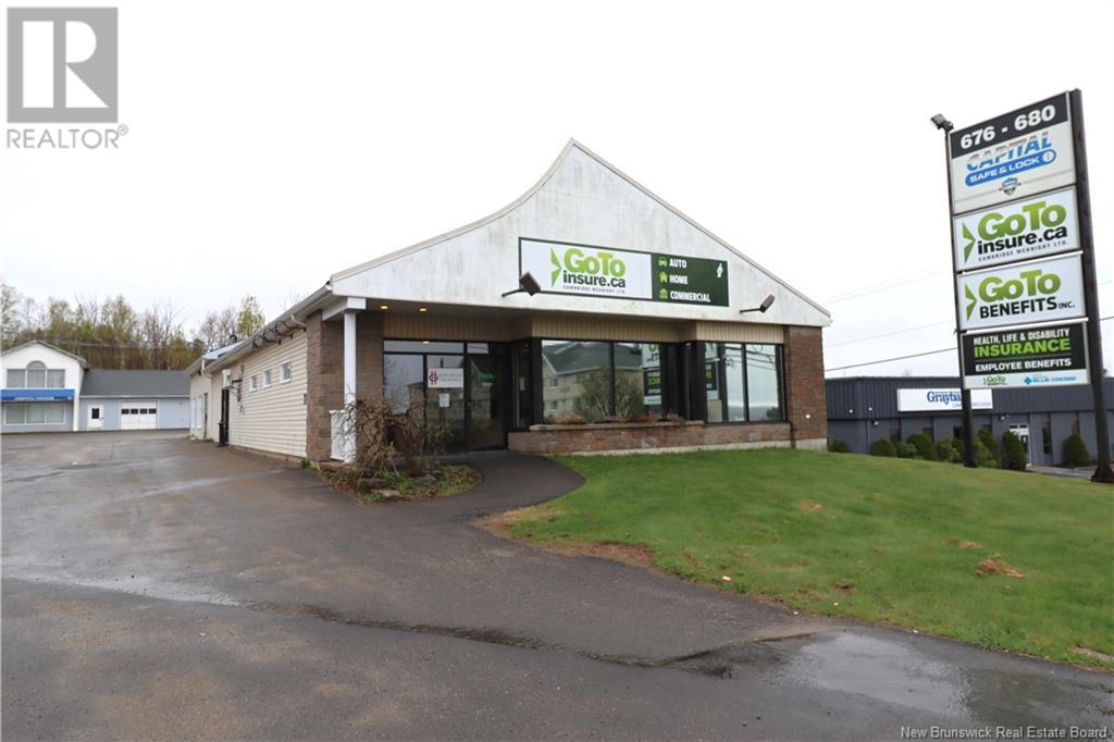 676 Prospect Street, Fredericton, New Brunswick  E3B 8G9 - Photo 1 - NB118273