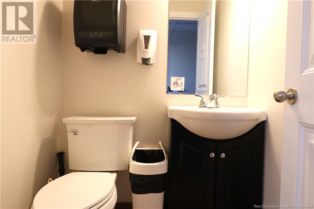 676 Prospect Street, Fredericton, New Brunswick  E3B 8G9 - Photo 26 - NB118273