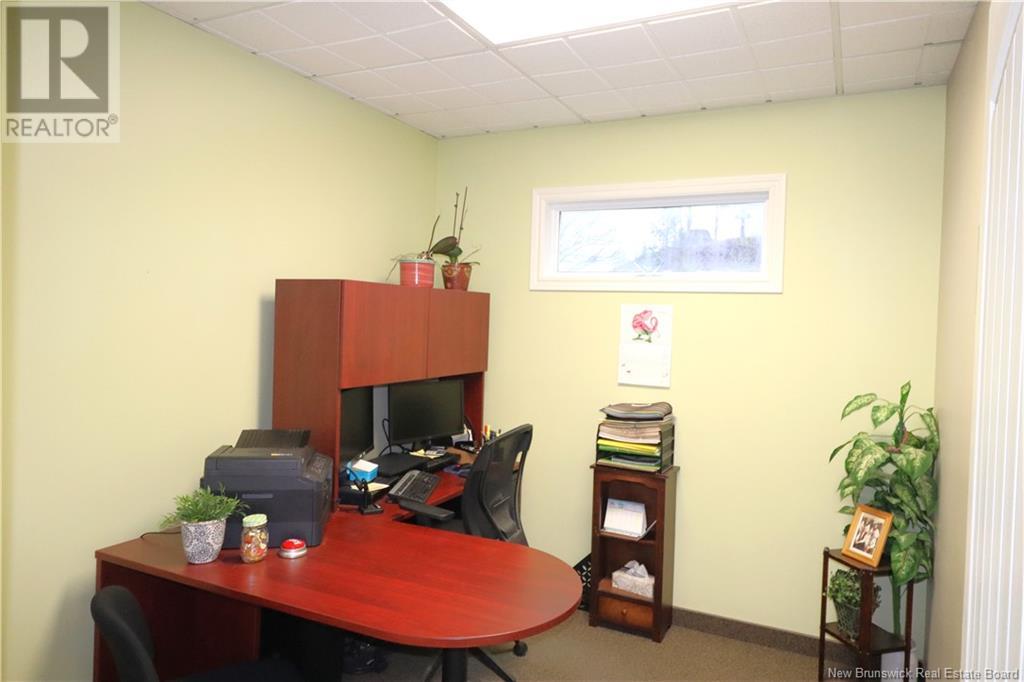 676 Prospect Street, Fredericton, New Brunswick  E3B 8G9 - Photo 9 - NB118273