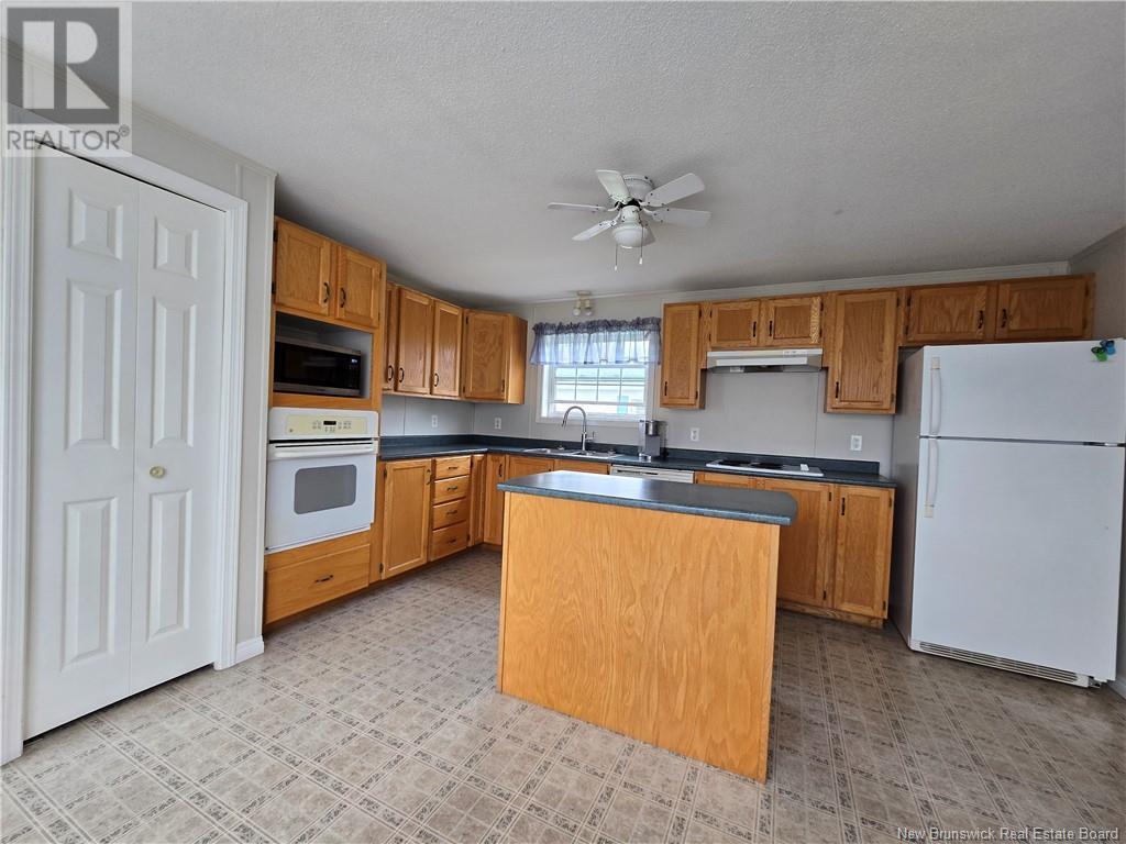 30 Glenmar Drive, Fredericton, New Brunswick  E3G 0H9 - Photo 4 - NB118281