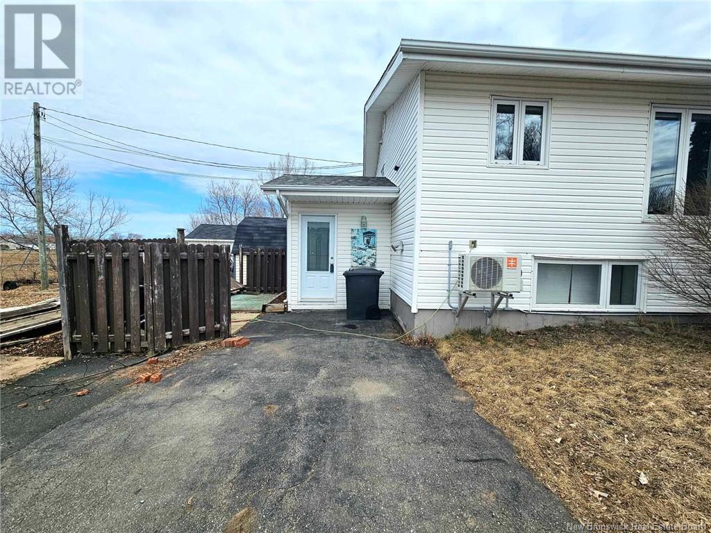 825 Couture, Bathurst, New Brunswick  E2A 2E8 - Photo 7 - NB118337