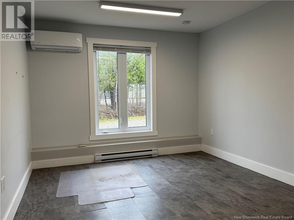 105 Moffatt Street, Woodstock, New Brunswick  E7M 2H5 - Photo 17 - NB118329