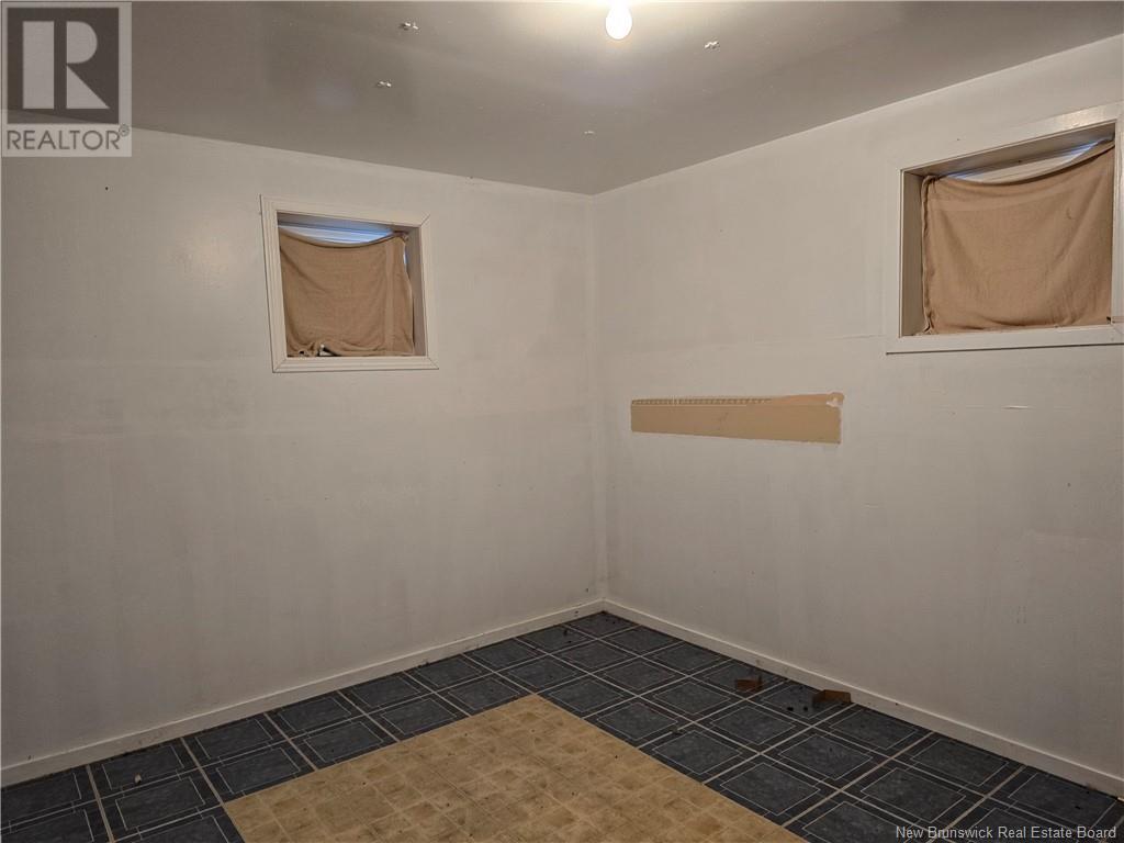 3370 Main, Belledune, New Brunswick  E8G 2N6 - Photo 14 - NB118313